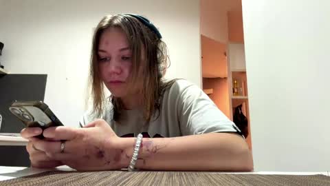 Snapshot of akikovorpahl chatting on May 31, 2026, 7:26 pm Marry online show from May 31, 2026, 7:26 pm