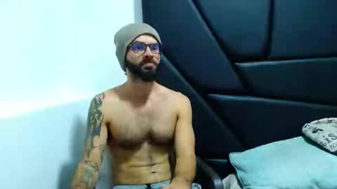 Snapshot of akiles_r chatting on February 9, 2026, 11:53 pm akiles online show from February 9, 2026, 11:53 pm