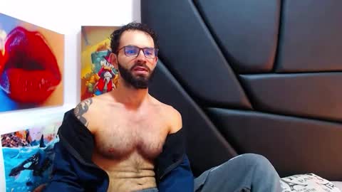 Snapshot of akiles_r chatting on February 12, 2026, 11:33 pm akiles online show from February 12, 2026, 11:33 pm