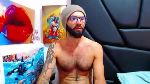 Snapshot of akiles_r chatting on March 19, 2026, 11:31 pm akiles online show from March 19, 2026, 11:31 pm