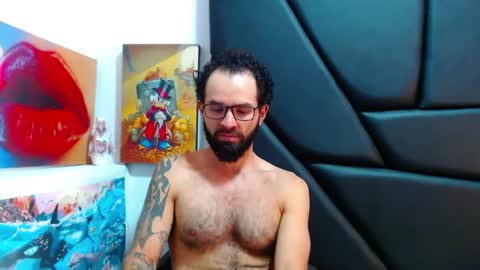 Snapshot of akiles_r chatting on April 22, 2026, 11:28 pm akiles online show from April 22, 2026, 11:28 pm