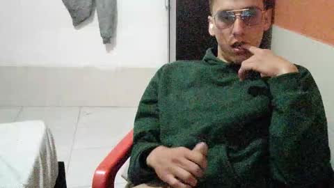 Snapshot of akilesbailo chatting on October 11, 2025, 9:02 pm My love online show from October 11, 2025, 9:02 pm