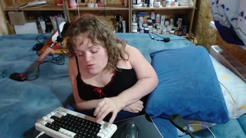 Natalie online show from September 30, 2025, 3:50 pm