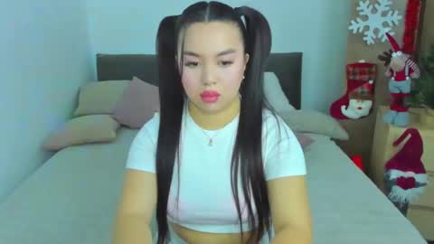 akira_oh_yes online show from January 12, 2025, 11:39 am