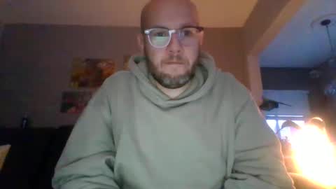 akpchi1984 online show from December 19, 2024, 1:18 pm