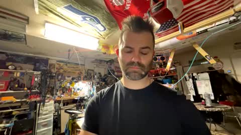 AkManBear online show from September 19, 2025, 10:27 am