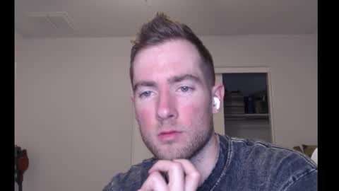 Snapshot of al3xzanderth3gr3at chatting on March 13, 2026, 11:44 pm Alex online show from March 13, 2026, 11:44 pm