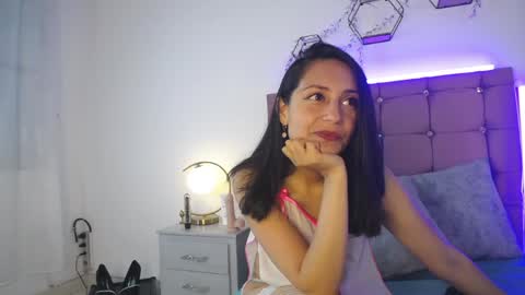 Snapshot of alaana_sweet_ chatting on June 1, 2026, 1:13 pm ALAANA online show from June 1, 2026, 1:13 pm