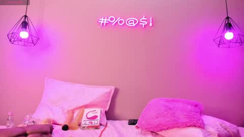 Alahia  online show from February 1, 2025, 3:28 pm