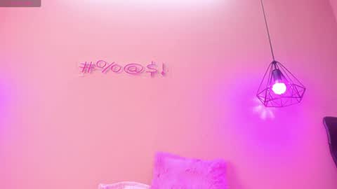 Alahia  online show from February 3, 2025, 3:06 pm