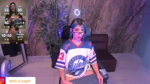 ALAHIA online show from February 21, 2026, 7:04 pm