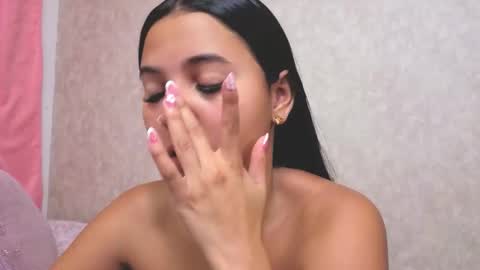 A L A H I A online show from November 10, 2025, 12:04 pm