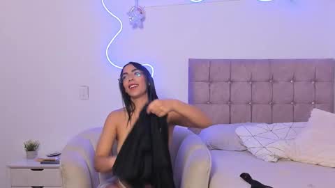 Alaia Alegria online show from March 5, 2026, 11:23 pm