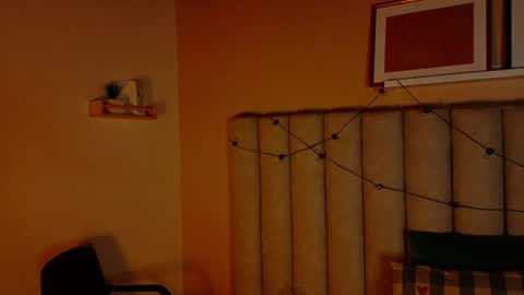  Alaia  online show from December 4, 2025, 11:30 am