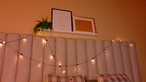  Alaia  online show from January 6, 2026, 11:36 am