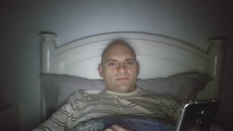 Snapshot of alain766 chatting on May 4, 2026, 9:44 pm alain766 online show from May 4, 2026, 9:44 pm