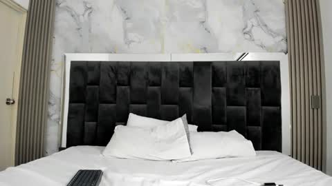 alan_blacke online show from October 24, 2025, 7:43 pm