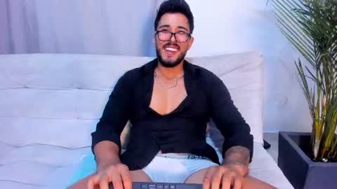 Snapshot of alan_greek_1 chatting on July 6, 2026, 3:25 am Alan greek online show from July 6, 2026, 3:25 am