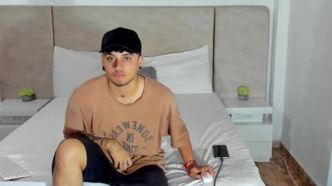 Snapshot of alana__get chatting on December 2, 2024, 12:41 am online show from December 2, 2024, 12:41 am