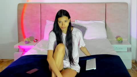 Snapshot of alana__get chatting on January 4, 2025, 7:13 am online show from January 4, 2025, 7:13 am