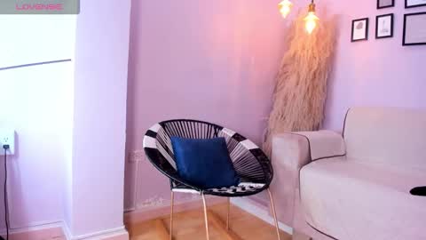 Alana online show from October 22, 2025, 12:27 pm