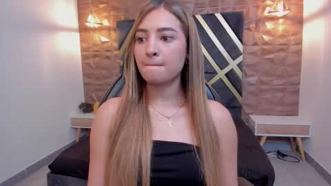 ALANA COX online show from December 23, 2025, 12:30 am