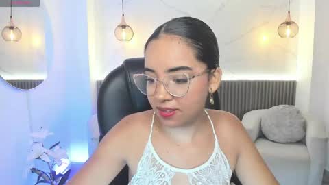 Snapshot of alana_martiins chatting on June 7, 2026, 7:06 pm alana online show from June 7, 2026, 7:06 pm