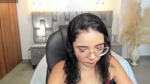 Snapshot of alana_martiins chatting on July 12, 2026, 1:35 pm alana online show from July 12, 2026, 1:35 pm