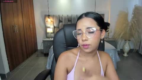 Snapshot of alana_martiins chatting on July 21, 2026, 8:11 pm alana online show from July 21, 2026, 8:11 pm