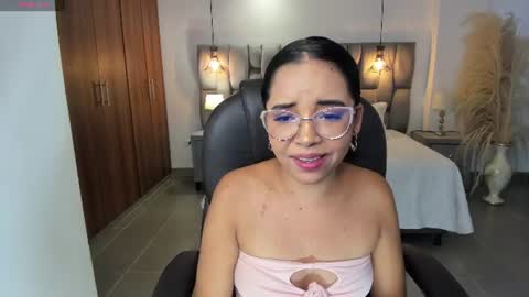 Snapshot of alana_martiins chatting on July 27, 2026, 6:59 pm alana online show from July 27, 2026, 6:59 pm