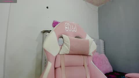 Alana. online show from February 19, 2025, 1:18 am