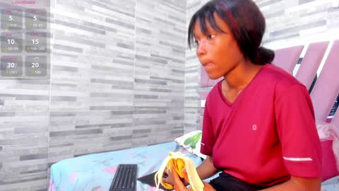 Alana online show from February 5, 2025, 6:48 pm