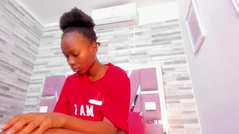 Alana online show from February 11, 2025, 9:35 pm