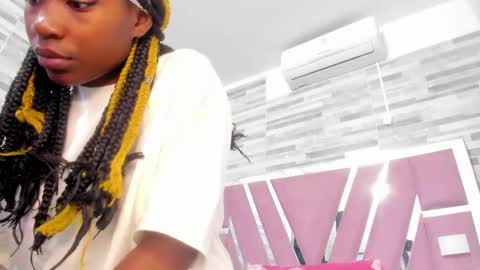 Alana online show from March 1, 2025, 6:43 pm