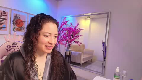 Alana  online show from September 18, 2025, 4:14 am