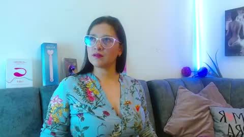 Alana  online show from March 27, 2026, 7:35 pm