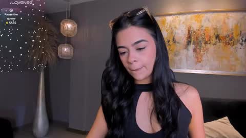 Alana online show from November 28, 2025, 12:19 pm