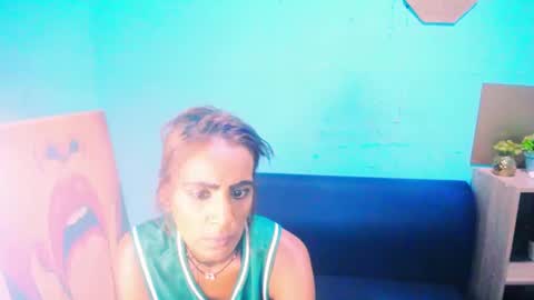 alanadelray online show from January 8, 2025, 12:47 pm