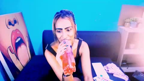 alanadelray online show from February 12, 2025, 2:32 pm