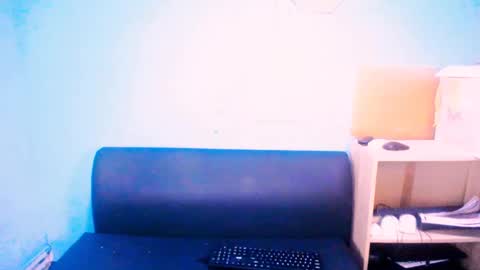 alanadelray online show from March 5, 2025, 7:05 am