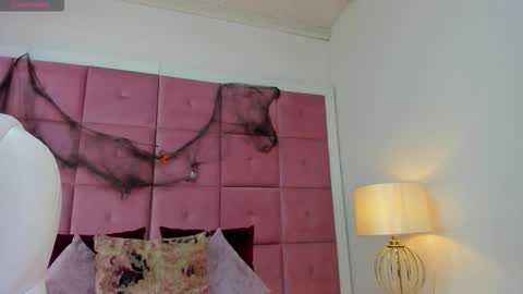 alanah_connors online show from November 1, 2025, 12:40 pm