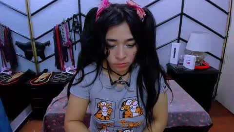 Alana online show from February 18, 2025, 9:53 pm