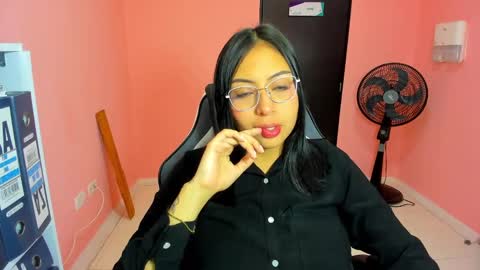 alanapetterson online show from December 9, 2024, 12:30 pm