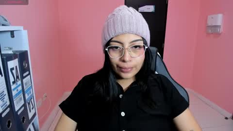 alanapetterson online show from December 27, 2024, 1:18 pm