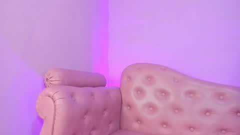 alanapetterson online show from September 24, 2025, 5:49 pm