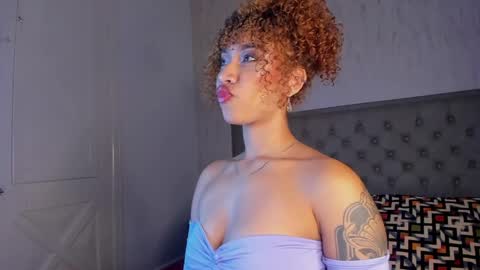 Snapshot of alanaxbrown chatting on March 31, 2026, 11:54 am Tell me Alana online show from March 31, 2026, 11:54 am