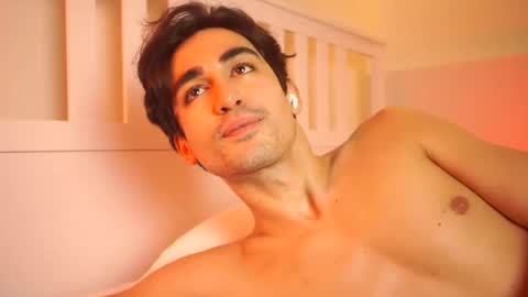 idenavarre online show from December 29, 2024, 1:24 am