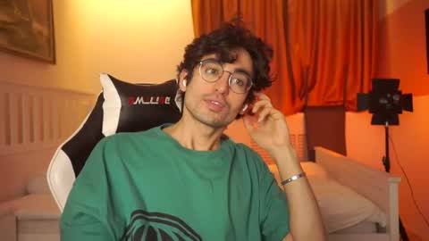 idenavarre online show from February 2, 2025, 4:59 am