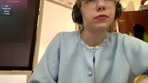 Stella online show from September 12, 2025, 9:31 am