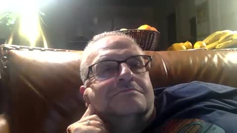 alankrieski1174 online show from October 19, 2025, 4:13 am